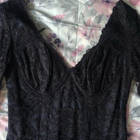 Moda International Elegant Black Lace Dress - Picture 3 of 8